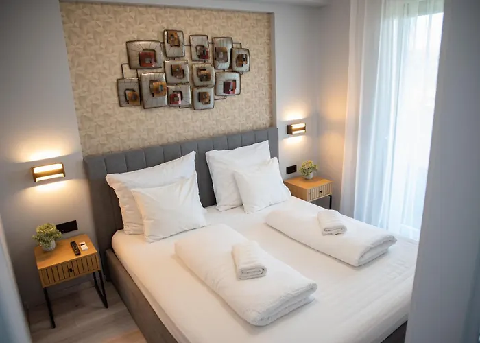 Golden Lake Apartman
